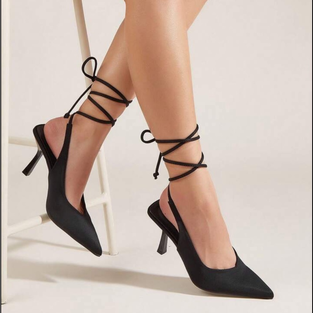 🚨LAST CHANCE🚨 NWT CHASE + CHLOE • Satin Tie Up Black Heels, 7